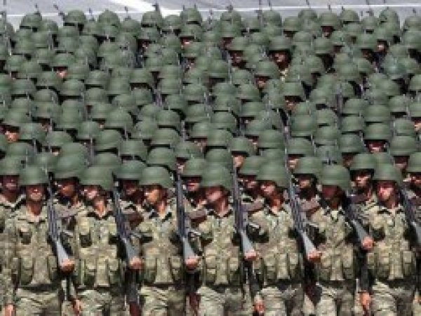 Uzmanlardan yeni askerlik sistemine eleştiri