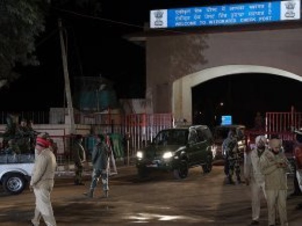 Pakistan-Hindistan sınırında karşılıklı ateş açıldı