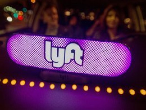 Uber'in rakibi Lyft halka açılıyor
