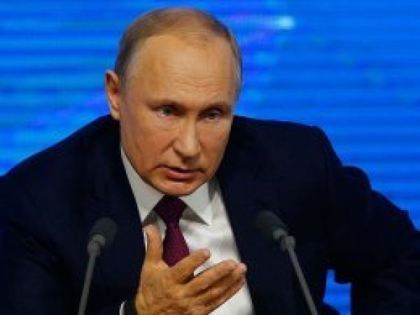Putin 'sahte haber' yasasını onayladı
