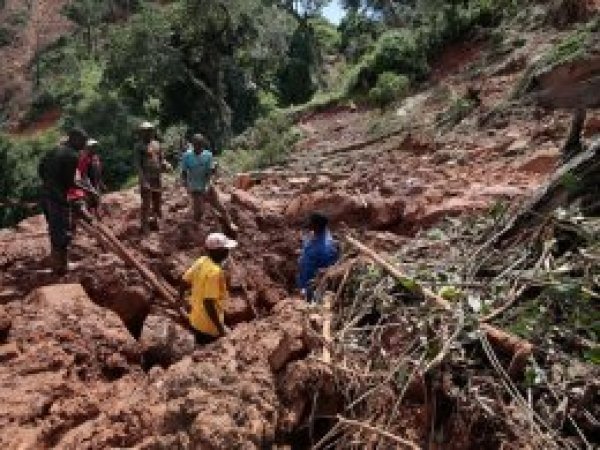 Zimbabve'de 145 kişinin daha cesedine ulaşıldı