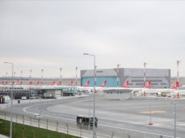 İstanbul'un dünyaya açılan yeni kapısı bayrağı devraldı