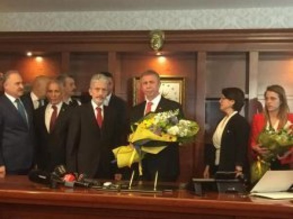 Mansur Yavaş görevi devraldı