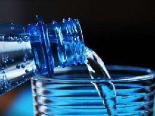 'Ses sağlığınız için günde 2 litre su için' 