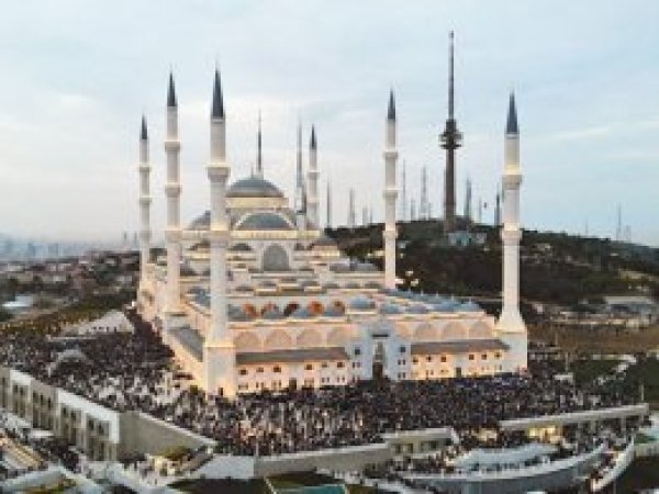Büyük Çamlıca Camisi açıldı