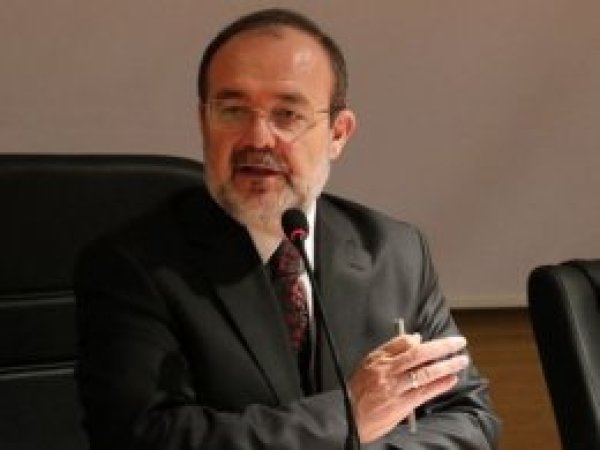 Eski Diyanet İşleri Başkanı Görmez'den Davutoğlu iddialarına yanıt