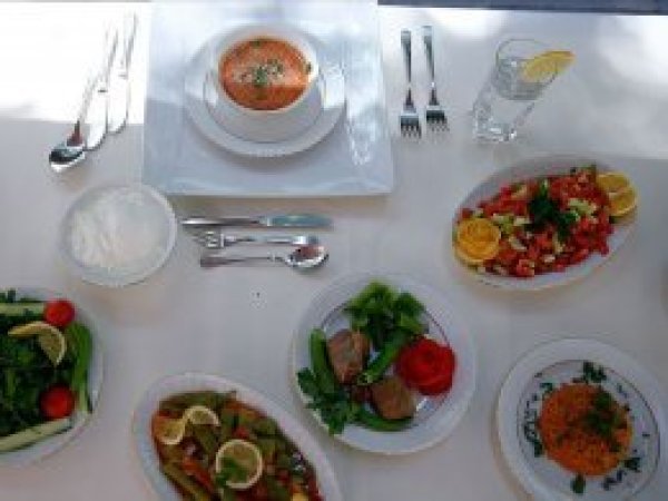 Uzmanlardan 'üç öğün iftar' önerisi