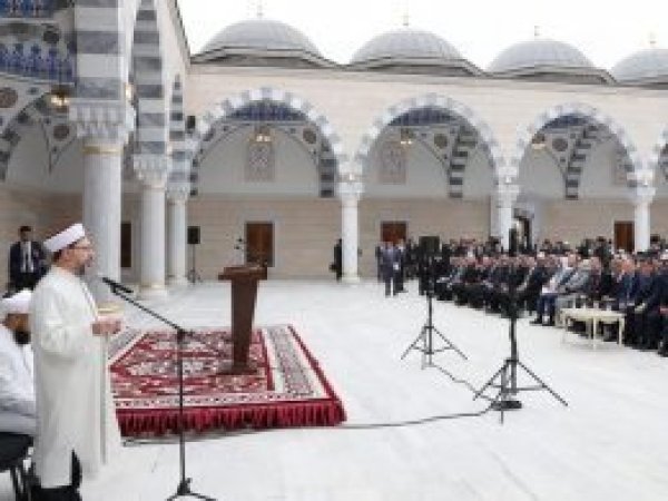 Türkiye yurt dışında nerelerde cami inşa etti, bu camilerin maliyeti ne?