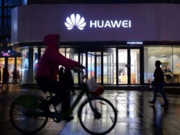 Huawei kendi işletim sistemi için tarih verdi