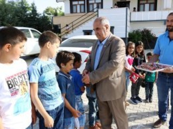 Diyarbakırlı Hamo Ağa 56 çocuk ve 300 torunu ile bayramlaştı