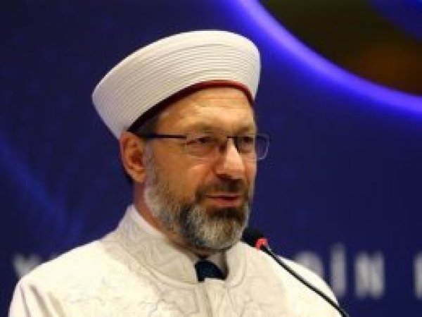 'Cinsiyet seçimini kişisel bir özgürlük alanı gibi göstermek, kulluktan sapmadır'