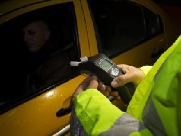 Alkol denetimlerinde 6 bin 592 araç trafikten men edildi