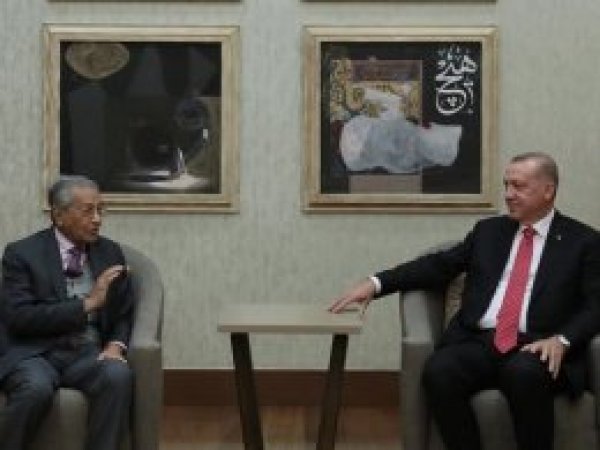 Cumhurbaşkanı Erdoğan, Malezya Başbakanı Mahathir ile görüştü 