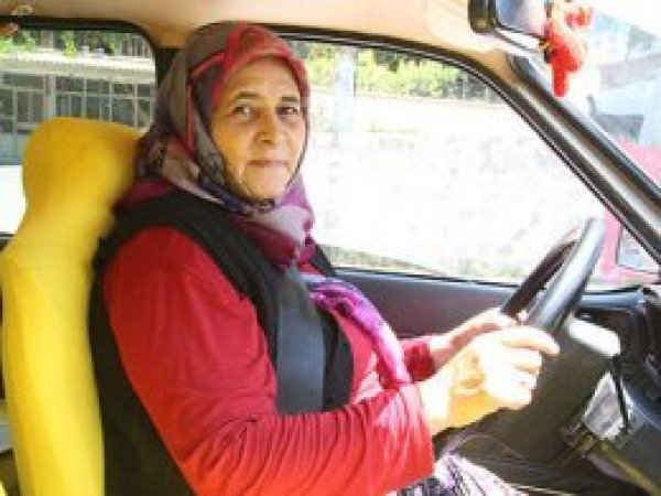 Dudu Teyze 64 yaşında ehliyet aldı 