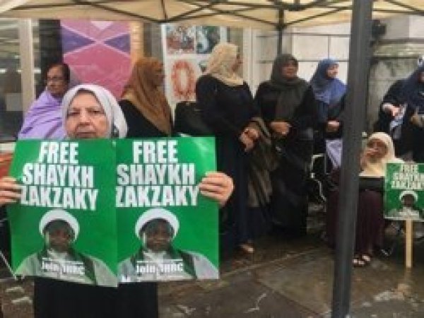 Londra'da Şeyh Zakzaki'ye destek için oturma eylemi