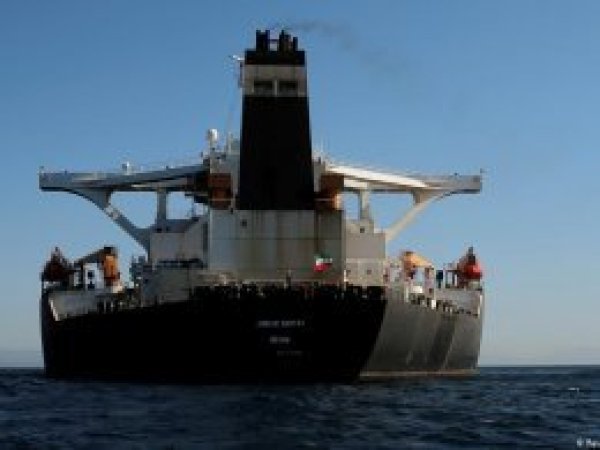 Serbest bırakılan İran tankeri rotasını Mersin'e çevirdi