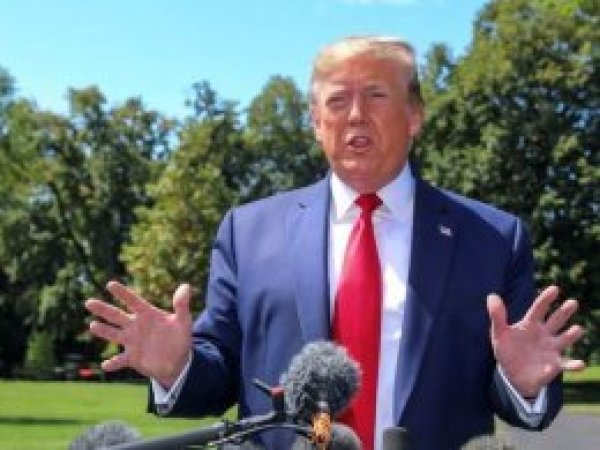 Trump'tan Çin'e Ek Vergiler
