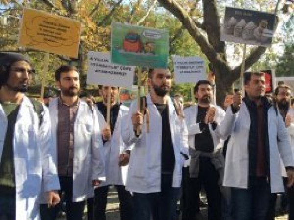 Türkiye'de yabancı doktor tartışması büyüyor