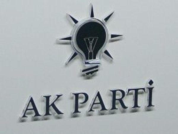 AK Parti'de ihracı istenenler MYK kararına tepki gösterdi