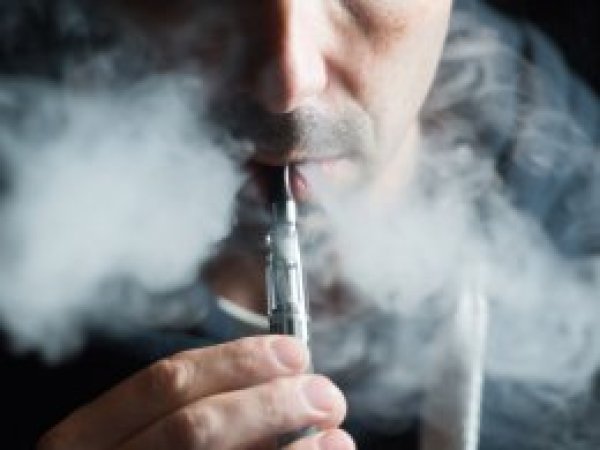 E-sigara akciğere 'tatlı tatlı' hasar veriyor