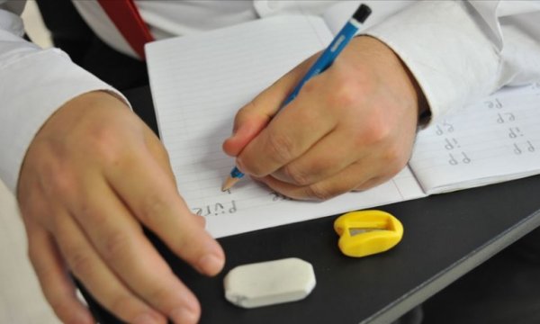 Dünyada 781 milyon yetişkin okuma yazma bilmiyor