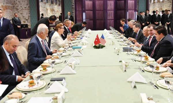 Kongre yaptırım isterken ABD Ticaret Bakanı Türkiye’de 5 gün ne yapar?