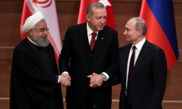 'Bildiri gösteriyor ki Türkiye, Rusya ve İran Fırat'ın doğusunda ABD'ye karşı'