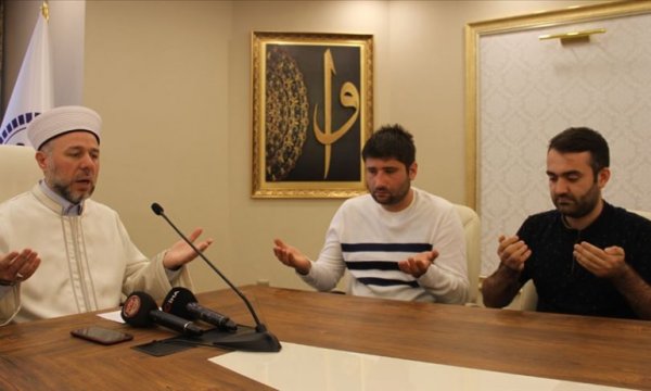 'Camiye gittiğimde, İslam beni kendine çekti'