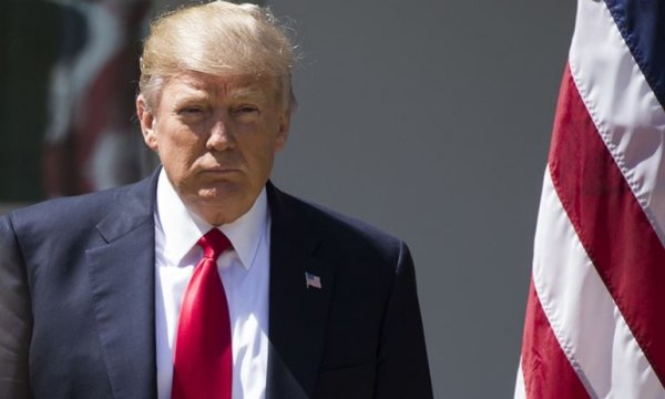 'Trump'ın telefon dökümleri gizli bilgisayar sistemine taşındı' iddiası