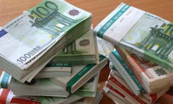 Almanya fazla parayı nasıl harcayacağını tartışıyor