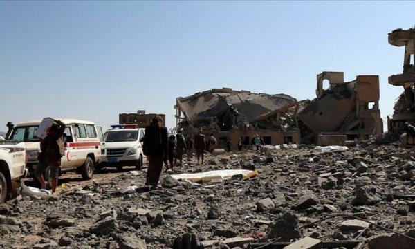 Husilerden 23 şehidin intikam eyleminde Suud destekli askerlere saldırı: 70 ölü