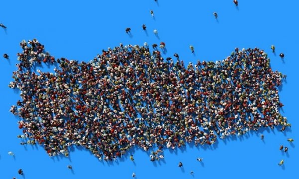 Türkiye'de 192 milletten 5 milyonun üzerinde yabancı yaşıyor