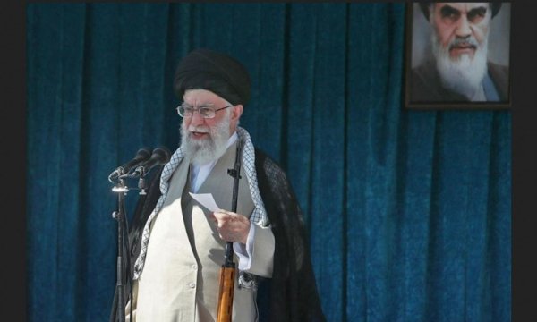 İmam Hamaney: “Çok yakında hiç kimse İran'ı tehdit edemeyecek!”