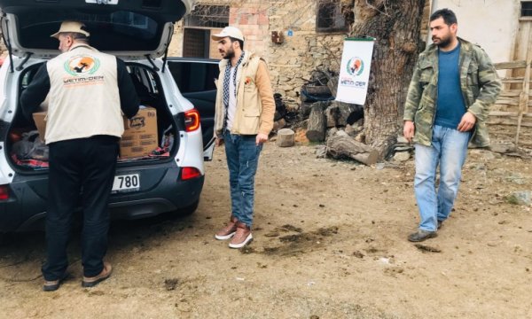 Almanya’dan Elazığ’a ulaşan Avrupa Yetim-Der depremzedelerin yanında