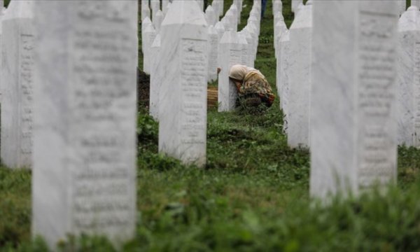Bosna soykırımının faillerine 'insanlık' iadesi girişimi 
