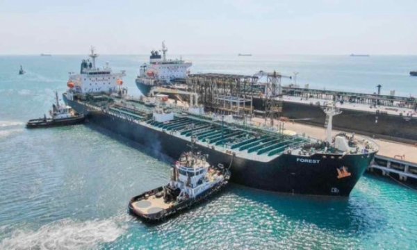 Benzine susamış Venezüella'ya İran'dan yeni sevkiyat yapan üçüncü tanker de ulaştı
