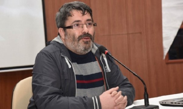 Gültekin: "Peki bu hep mi böyleydi? Biz hep mi İran'a düşmandık?"