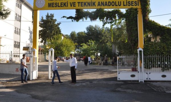 Türkiye'de Meslek liselerinde uygulamalı dersler yüz yüze başladı 
