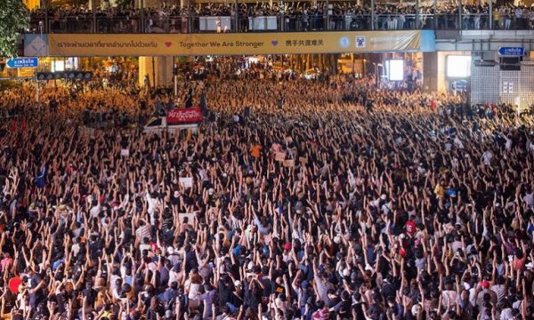 Tayland'da hükümet karşıtı protestolar sürüyor