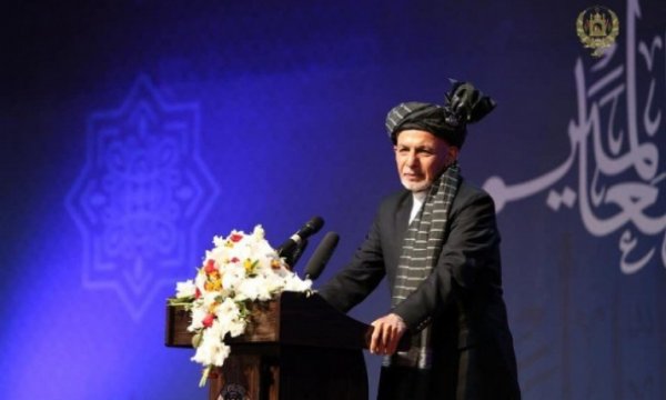 Afganistan Cumhurbaşkanı Mevlit Kandilinde Taliban'a çağrı yaptı
