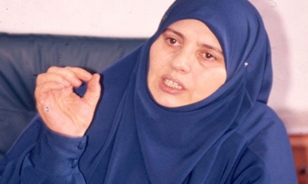Emine Şenlikoğlu: "El sözleşmesi senin Anayasa’ndan nasıl üstün ilan edilecek?"