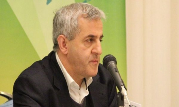 Müfit Yüksel'den Yeni Şafak'a tepki: Bazı eski İslamcıların girmeyeceği kılık yok!