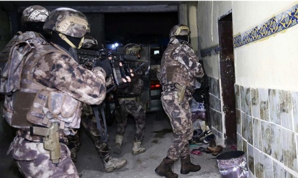 Adana'da eş zamanlı IŞİD operasyonu