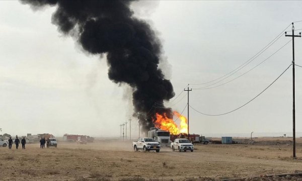 Kerkük'te DEAŞ'ın saldırdığı iki petrol kuyusu beş gündür yanıyor