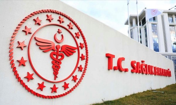 Türkiye'de Kovid-19'un yakın temaslılarında karantina süresi 10 gün oldu
