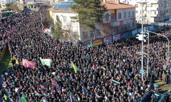 Diyarbakır'dan işgalci ABD ve terör çetesine: Kudüs Müslümanlarındır, satılık değildir