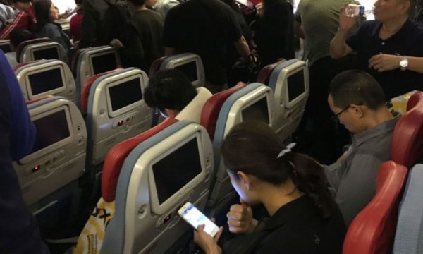 Uçakta cep telefonunu kapatmayana 2 bin 603 lira ceza