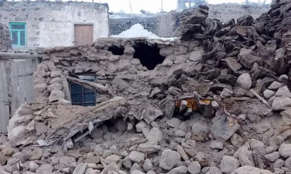 İran merkezli depremde Van'da 9 kişi hayatını kaybetti