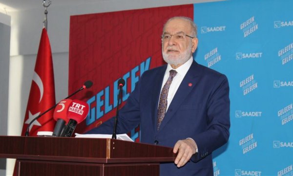 Karamollaoğlu: 'Darbe tehdidi varsa ülkenin ilgili kurumları üzerine düşeni yapmalı'