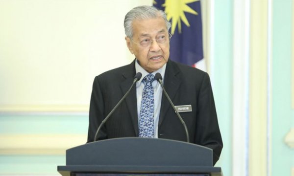 Malezya'da başbakanlıkta değişim tarihini Mahathir Muhammed belirleyecek